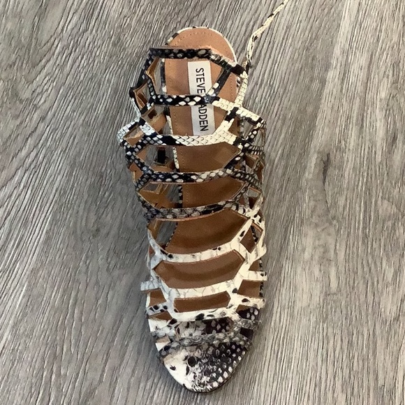 Steve Madden Snake Skin Stilleto Heels - Picture 4 of 10